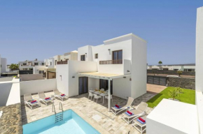Villa Omura by Villa Plus